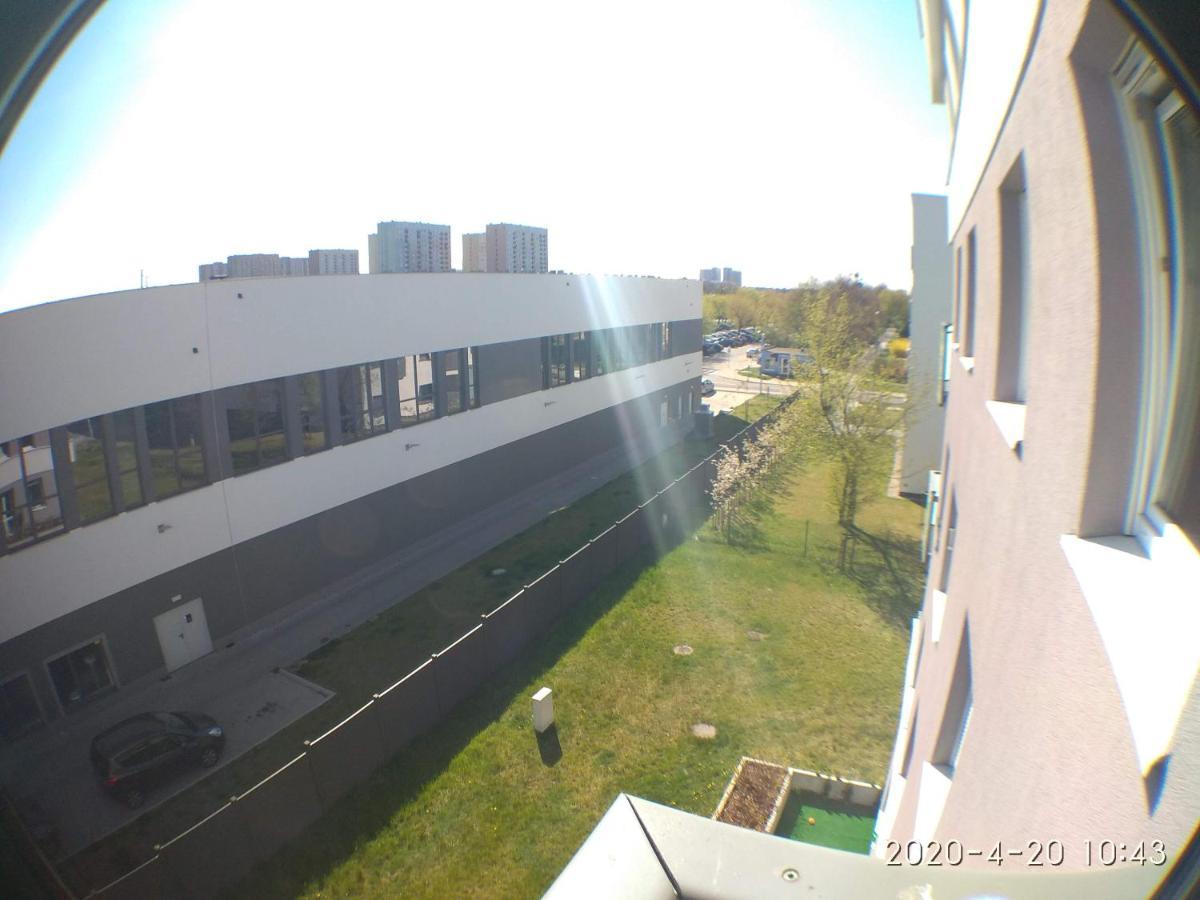 2060 Zwyciestwa 5G - Tanie Pokoje W Apartamencie - Samodzielne Zameldowanie - Self Check In Poznań Extérieur photo